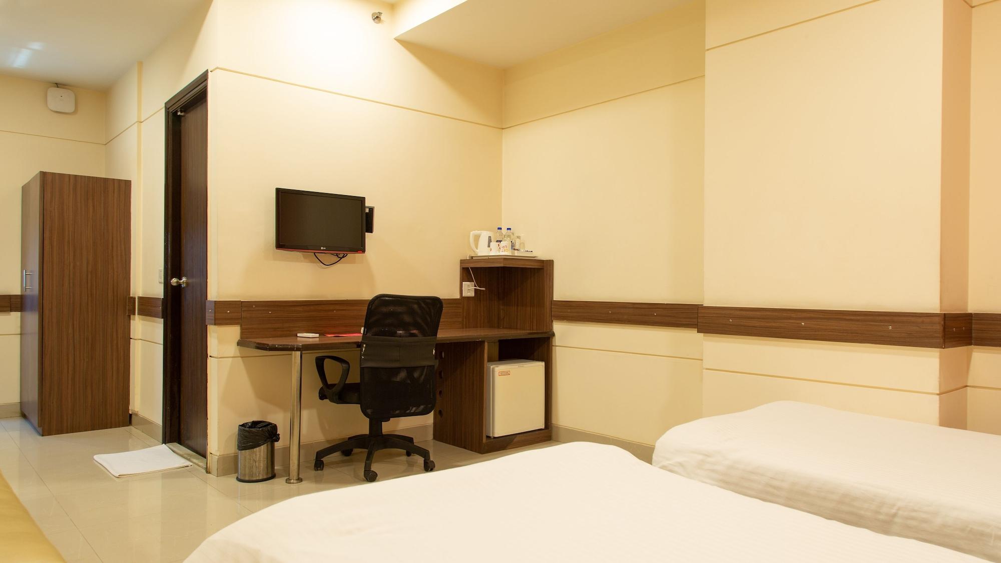 Tirupur Hotel Ngoại thất bức ảnh