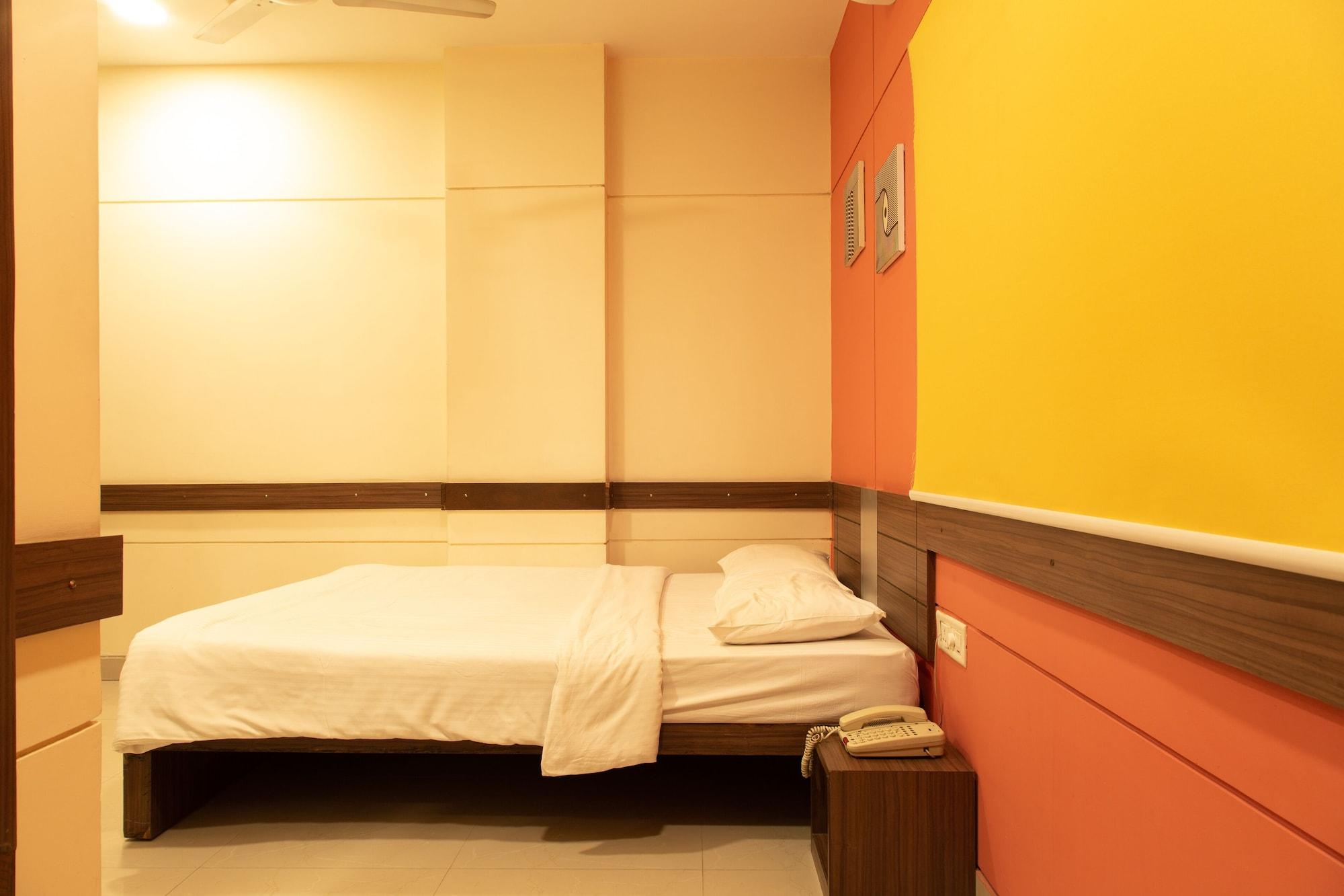 Tirupur Hotel Ngoại thất bức ảnh